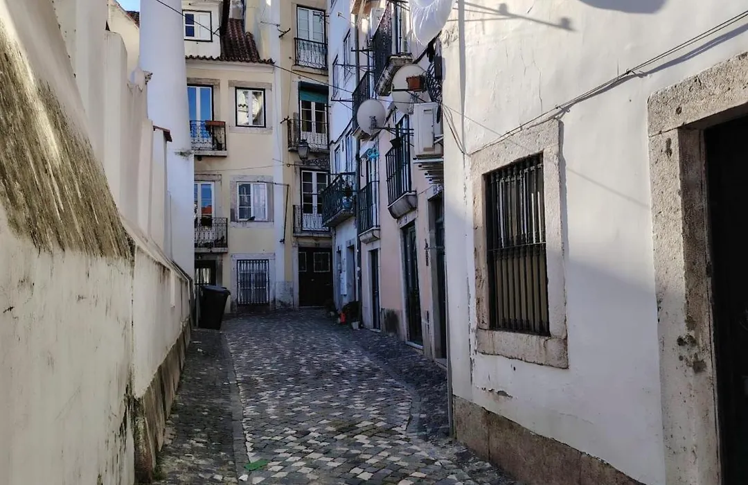 Alfama With A View-1